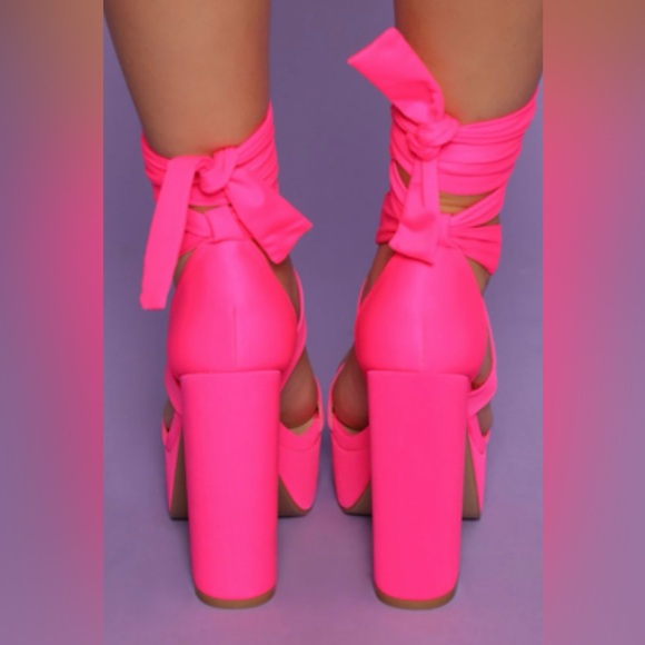 Super cute fun Neon Pink Heels - Picture 3 of 3